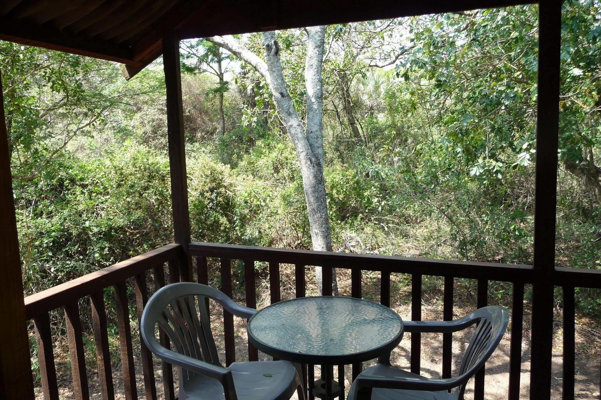מלון שלושלואי Isinkwe Backpackers Bushcamp מראה חיצוני תמונה