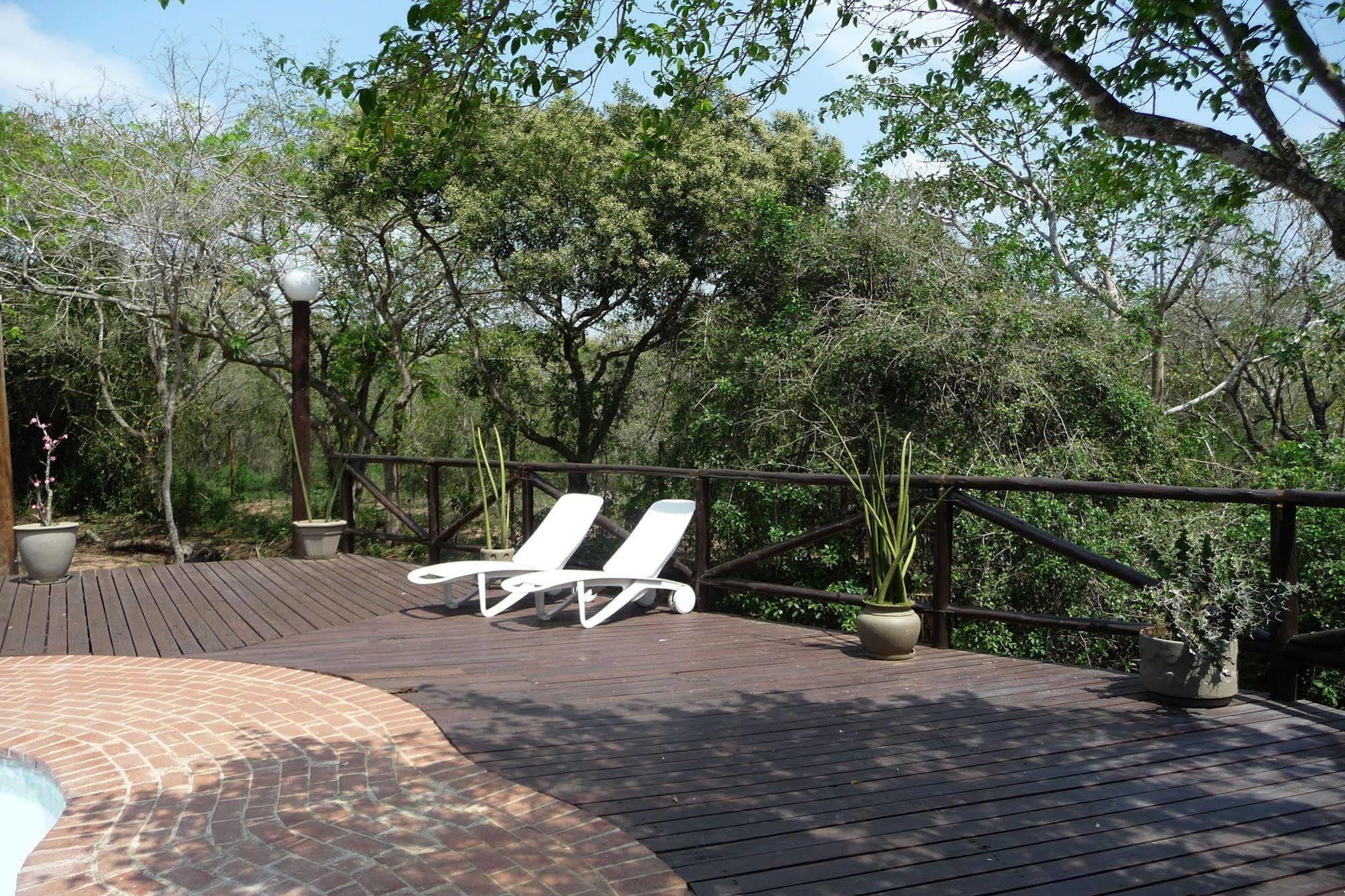 מלון שלושלואי Isinkwe Backpackers Bushcamp מראה חיצוני תמונה