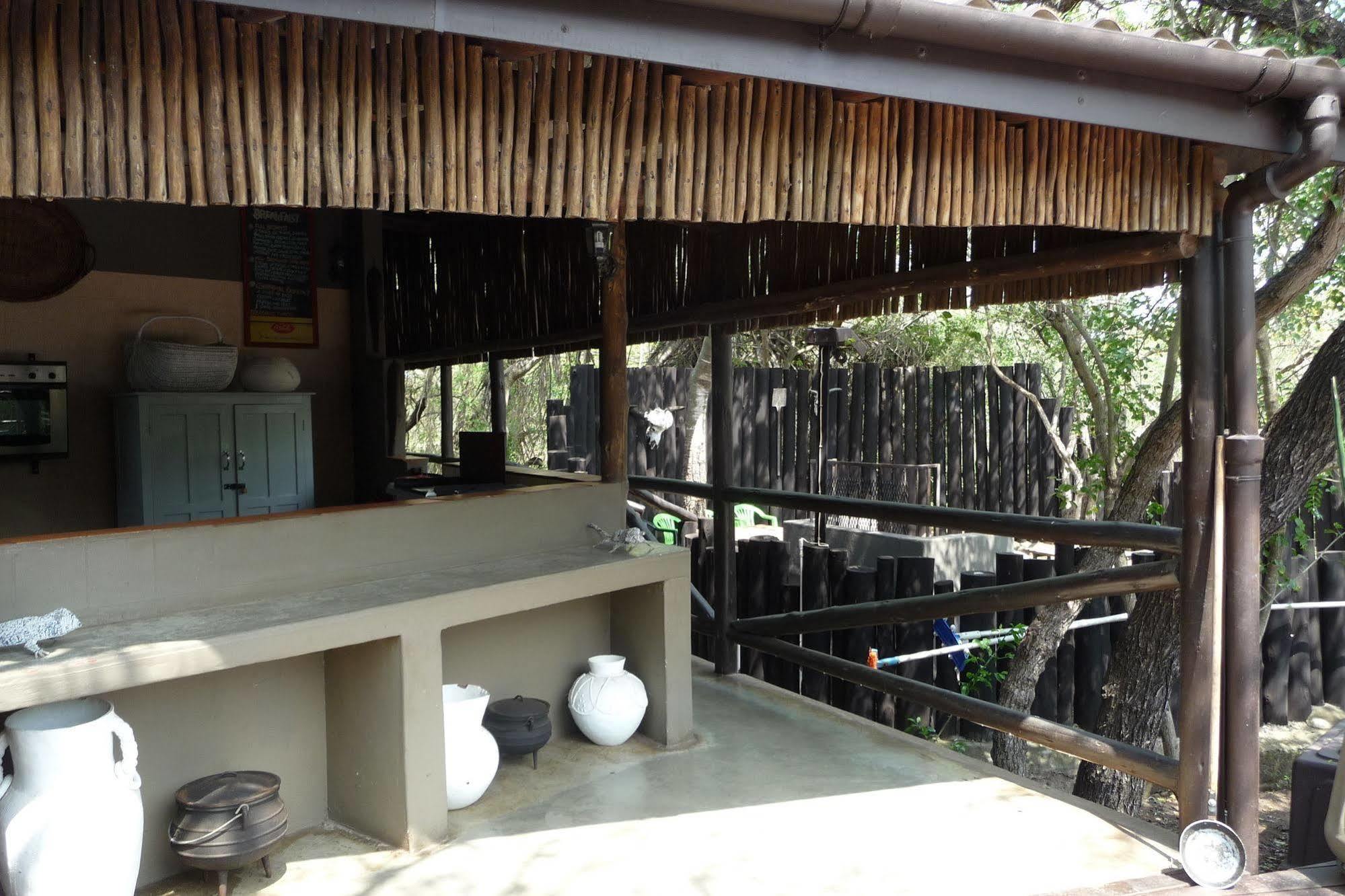 מלון שלושלואי Isinkwe Backpackers Bushcamp מראה חיצוני תמונה