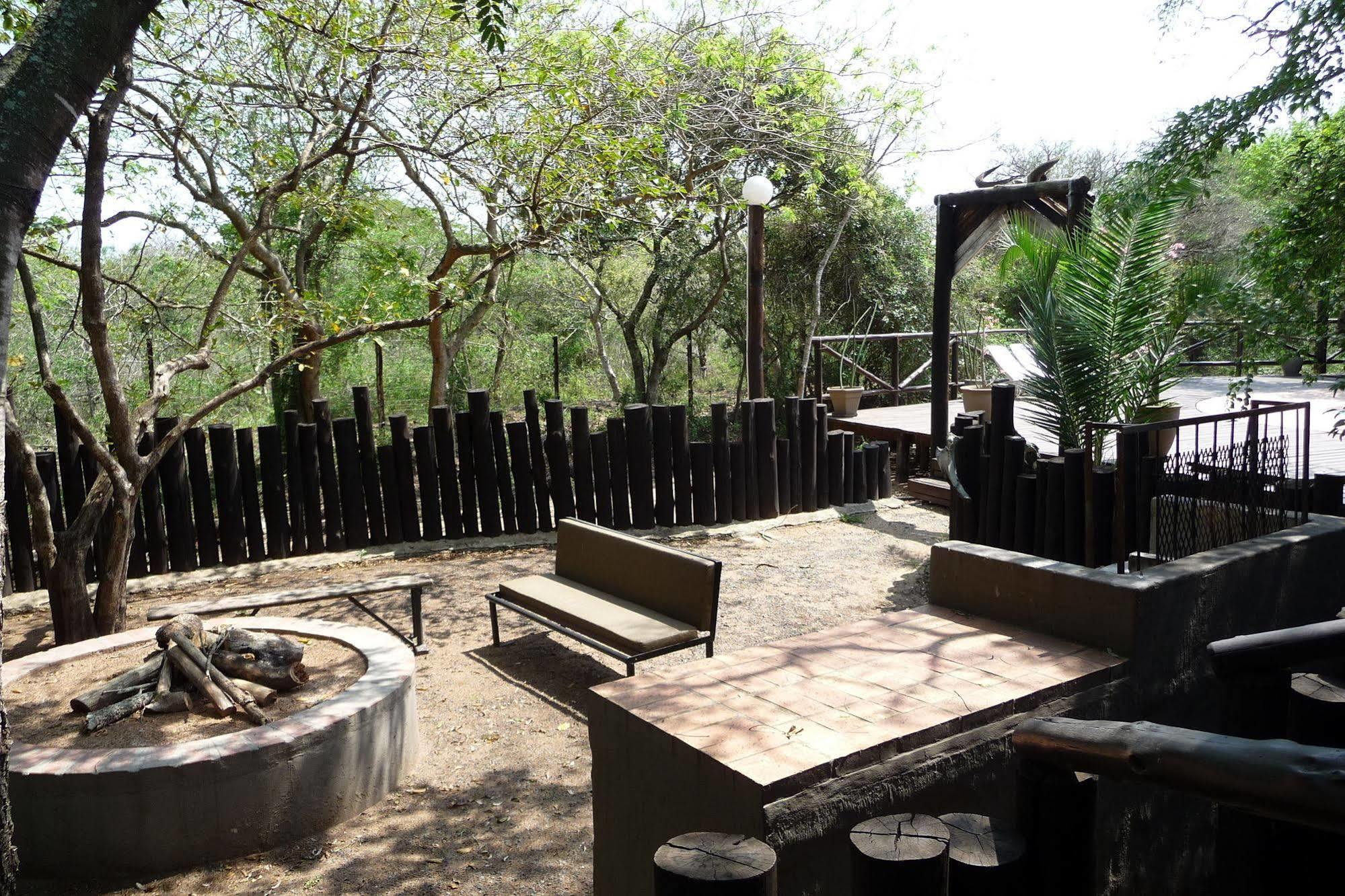 מלון שלושלואי Isinkwe Backpackers Bushcamp מראה חיצוני תמונה